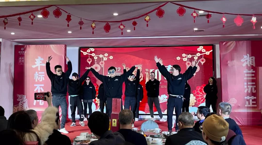 舞蹈《满满的正能量》-乐动在线注册_乐动（中国）电商.jpg